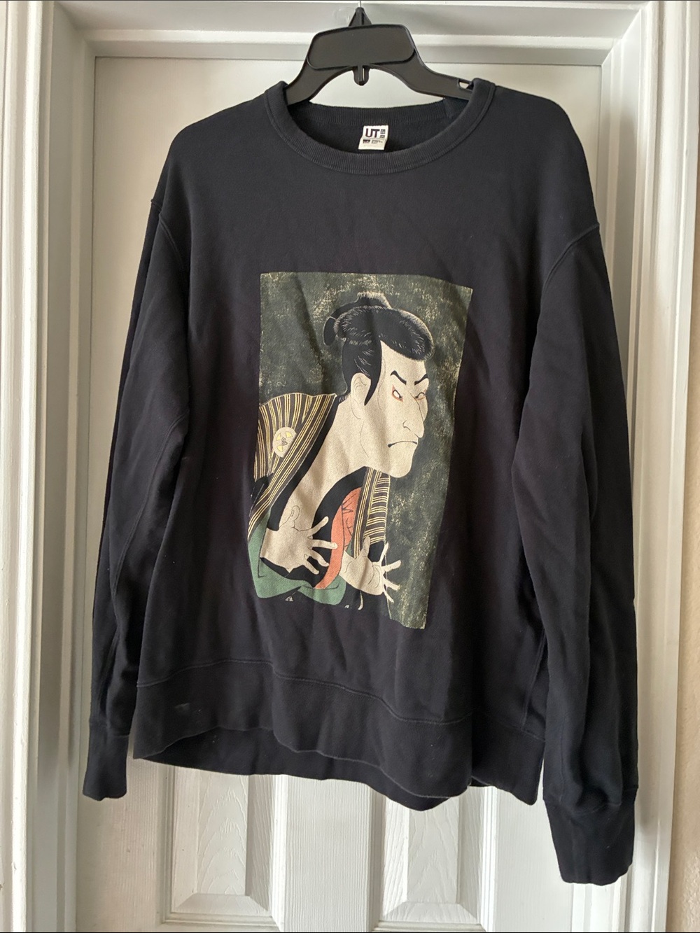 Uniqlo Black Crewneck Sweatshirt with Ukiyo-e Graphic